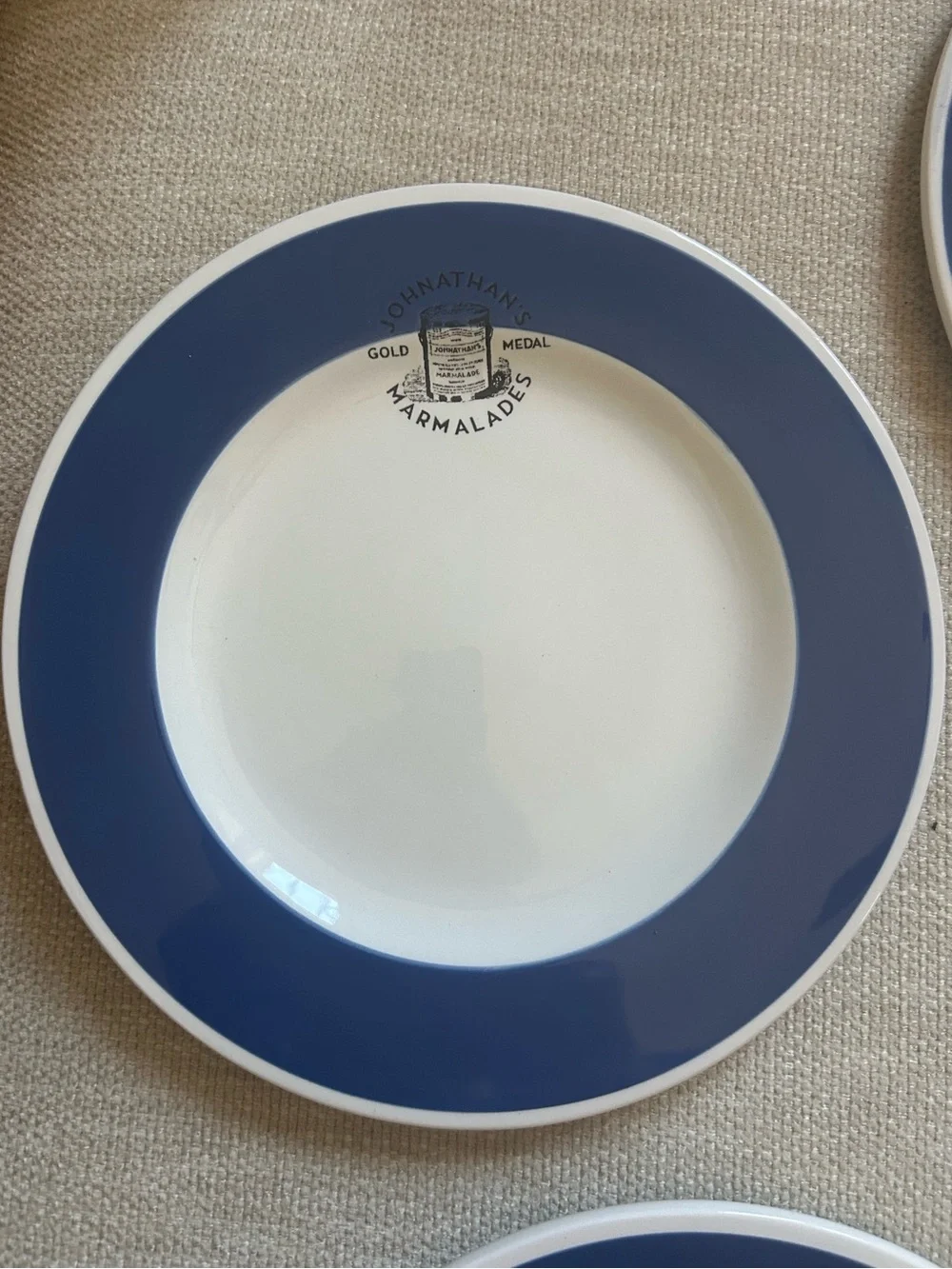 Williams Sonoma breakfast plates & mugs